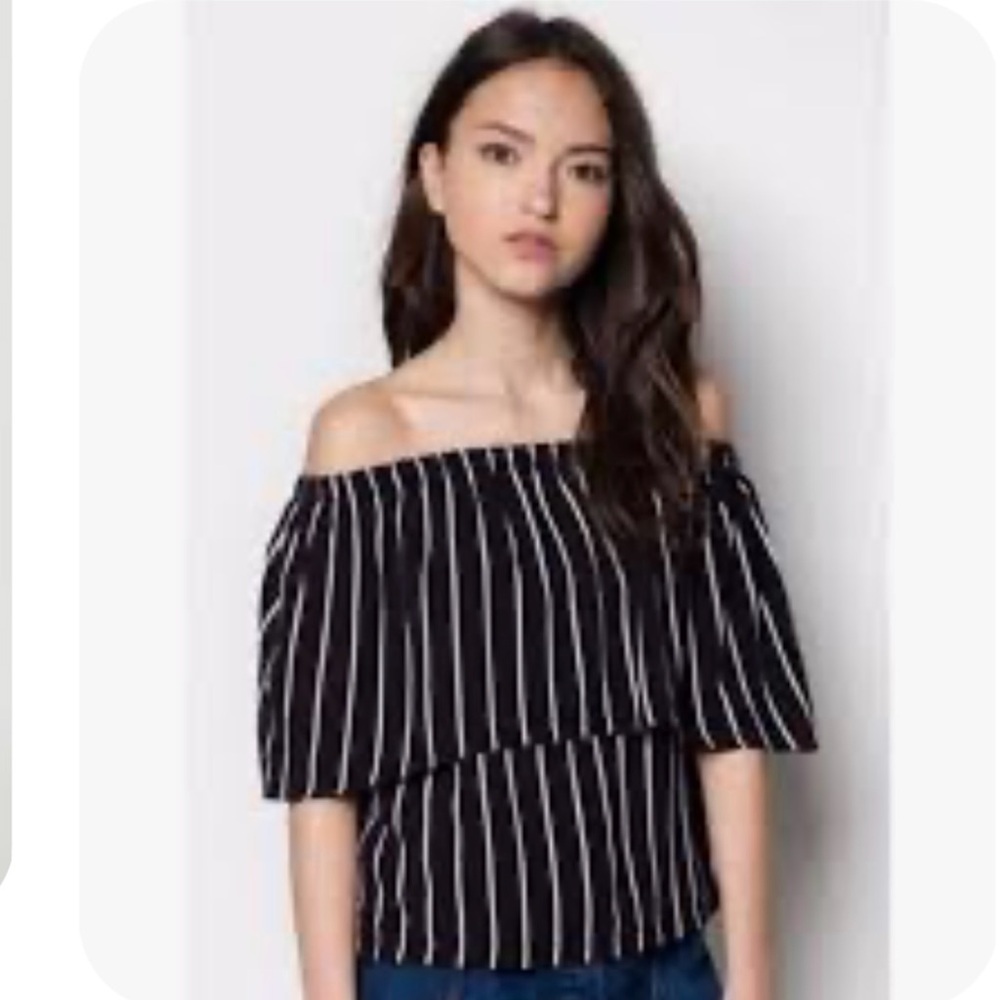 OMEGA COLLECTION OFF/ON SHOULDER TOP…..360
